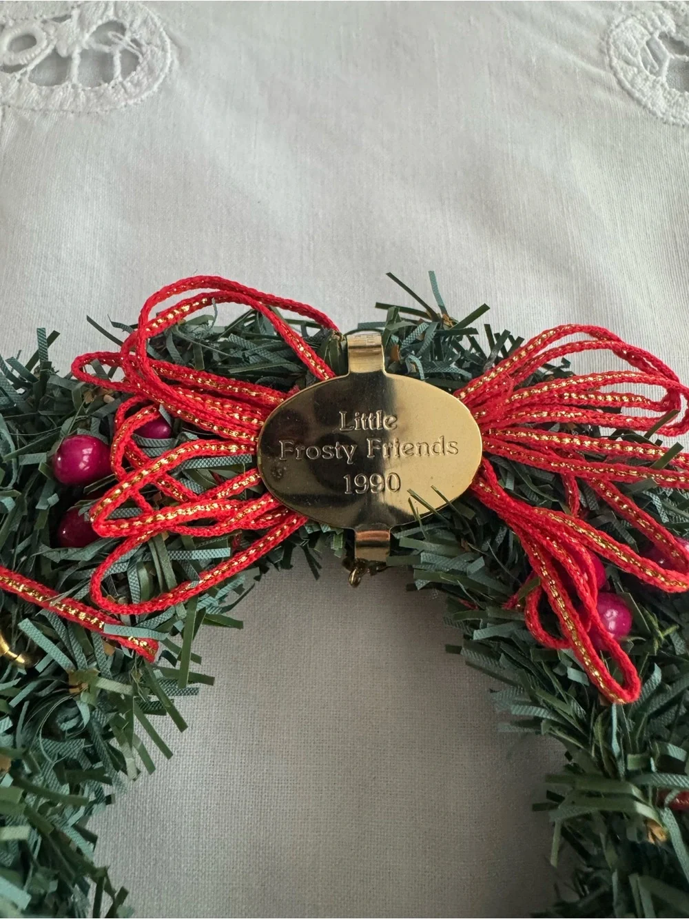 Vintage Hallmark Little Frosty Friends 1990 Green Holiday Wreath Ornament